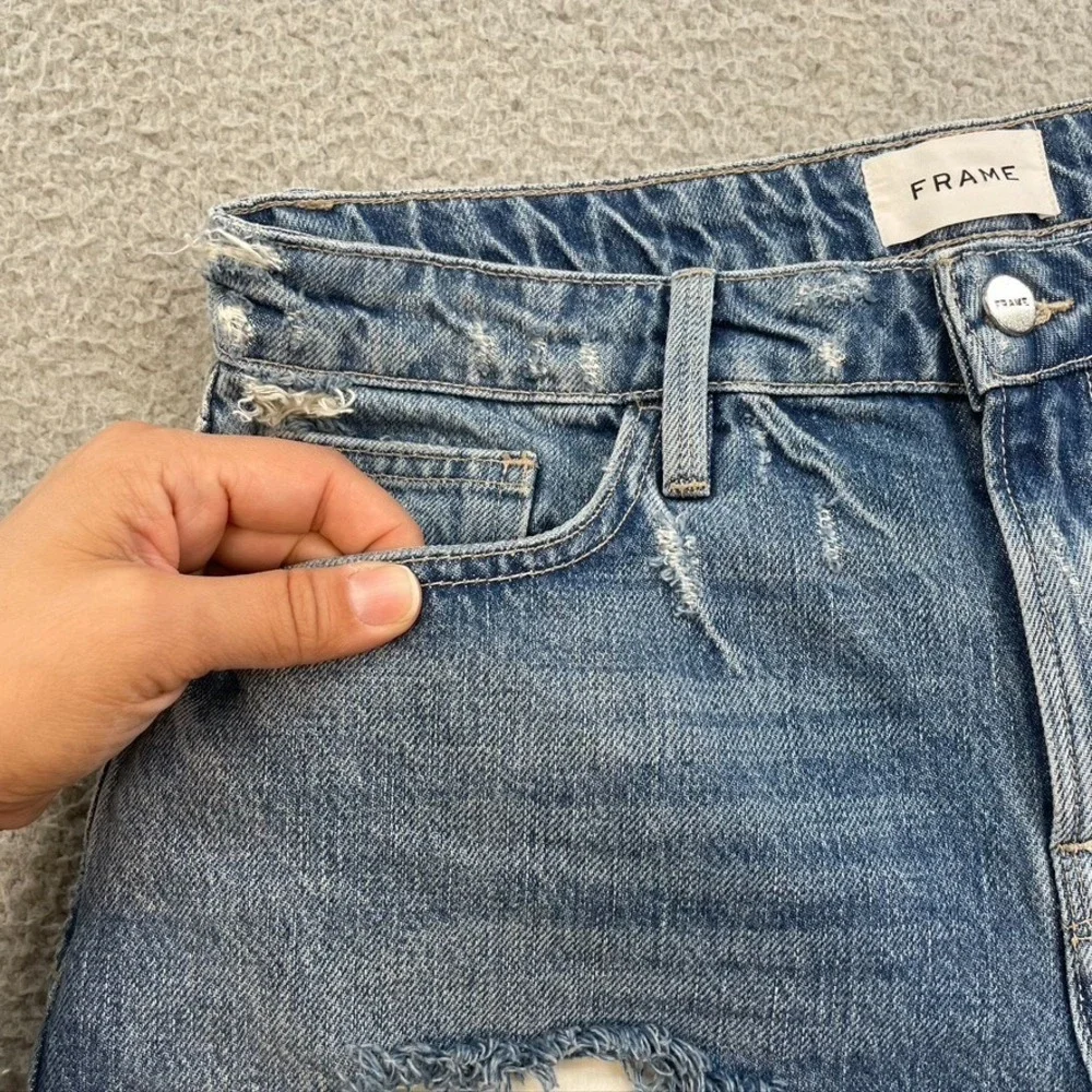 Frame Le Grand Garcon Short Womens 27 4 Denim Distressed Festival Summer Beach‎